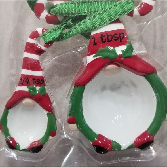 Christmas Gnome Measuring Spoon Set Decorative Holiday Kitchen Baking Spoons 4ct - Picture 2 of 3